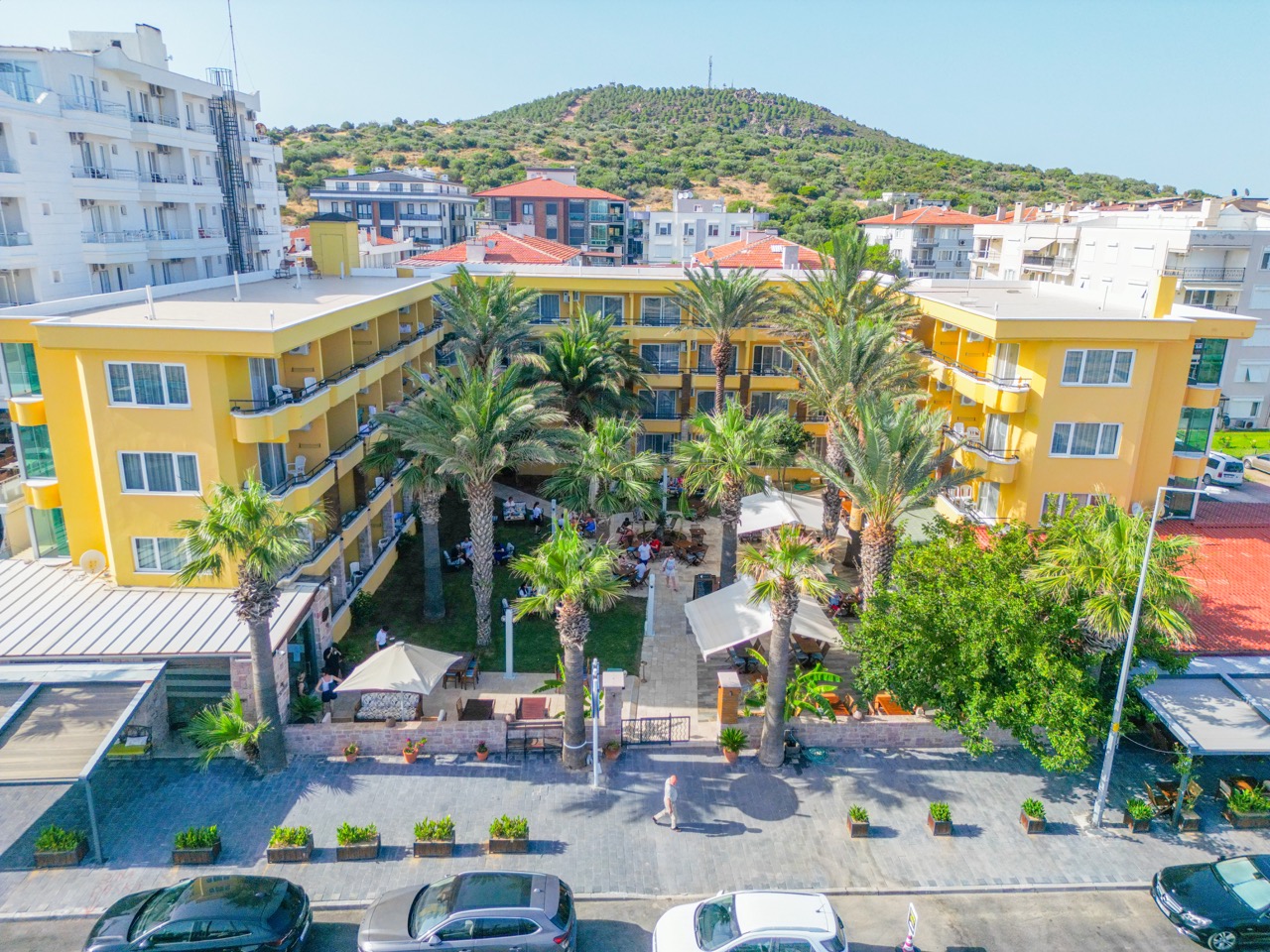 Varol Otel ve Sarımsaklı sahili havadan